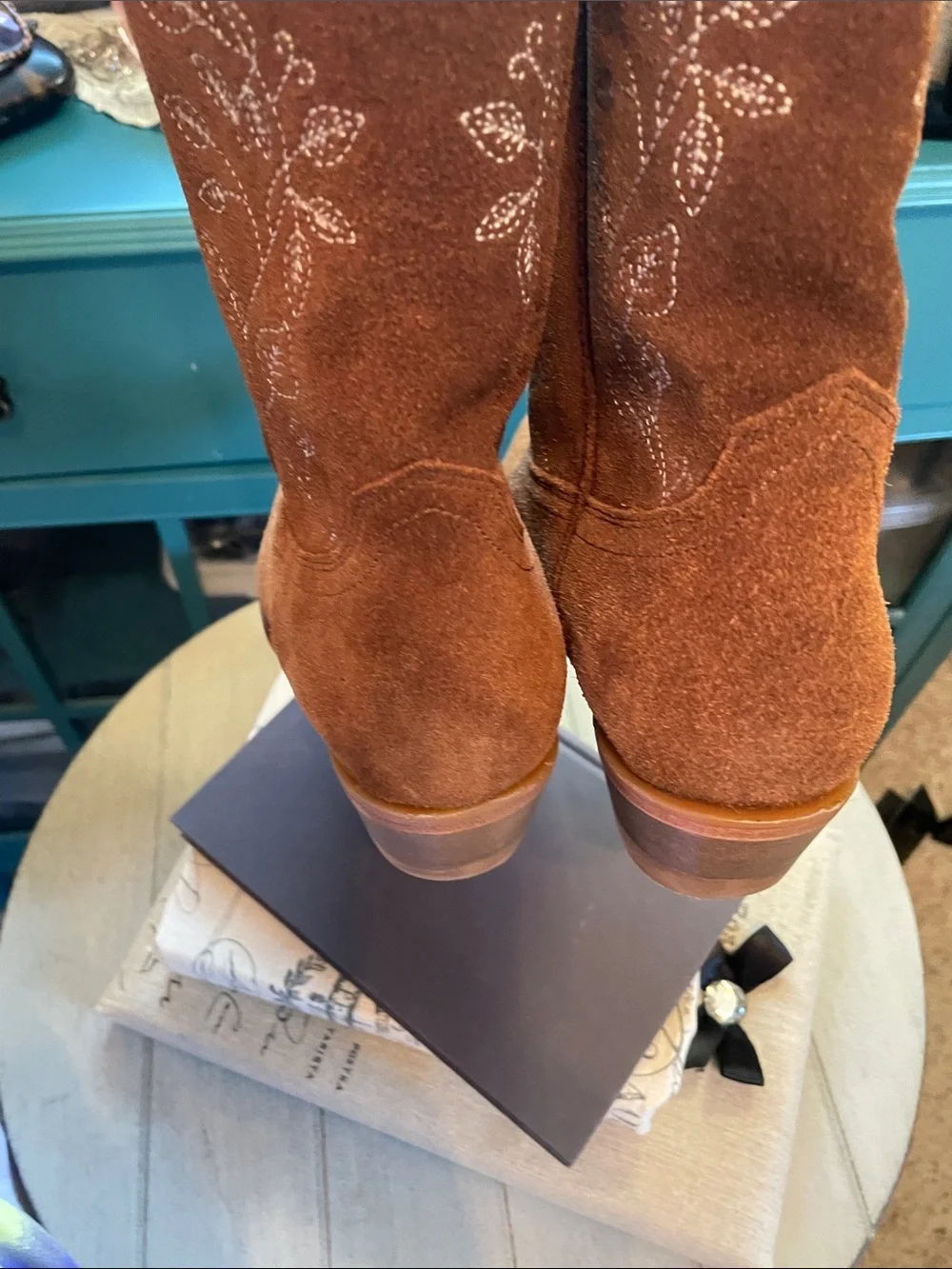 Shyanne Brown Suede Western Cowboy Boots - Stylish Embroidered Design 7.5 M